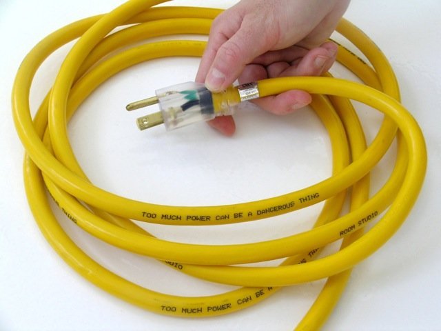 The Best Short Extension Cords for Workshop Power